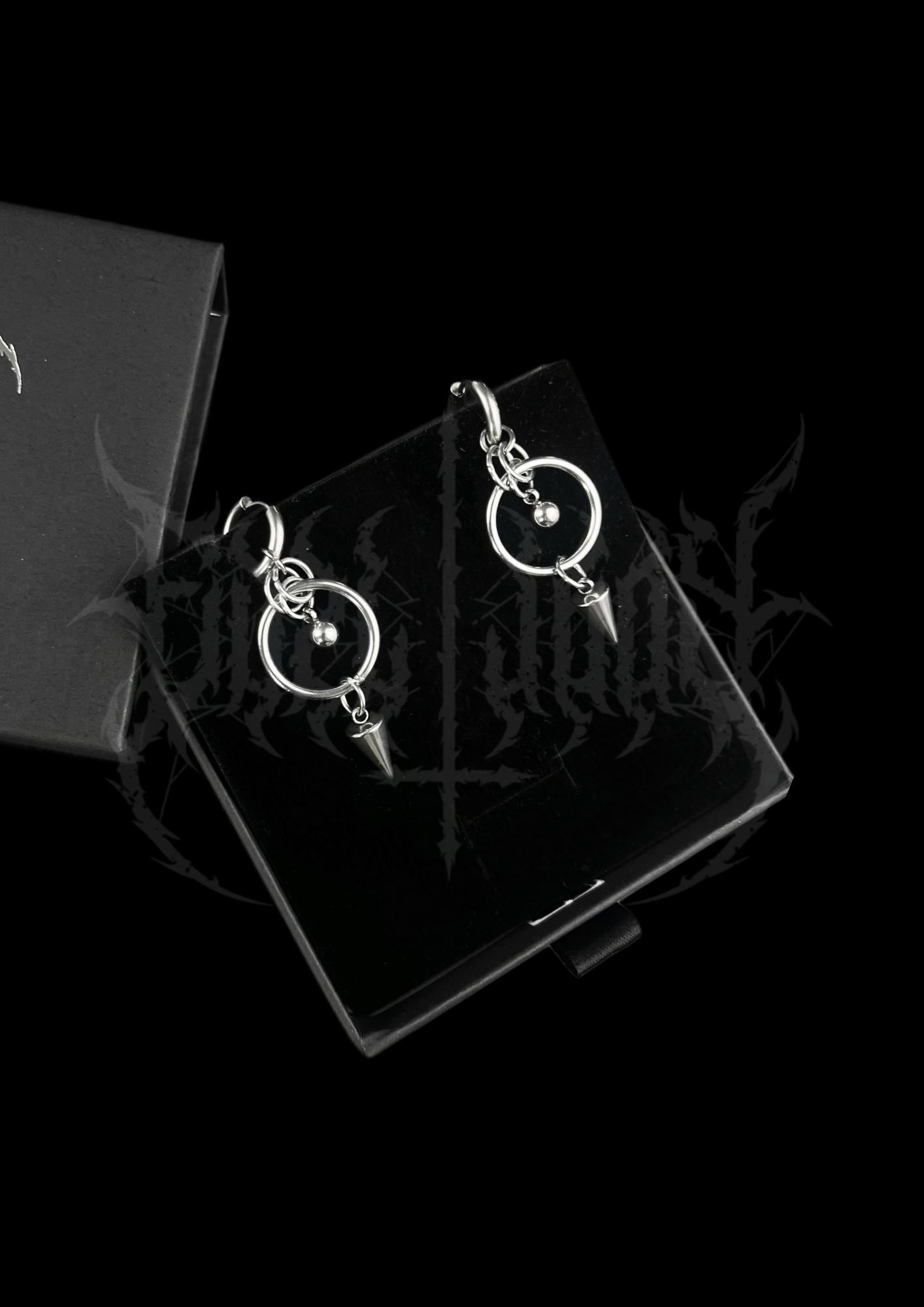 BOUCLES D’OREILLES 
